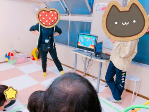 o1080081015049450247 300x225 - ☆2021.12.27.toiro新吉田☆12月のお誕生日会