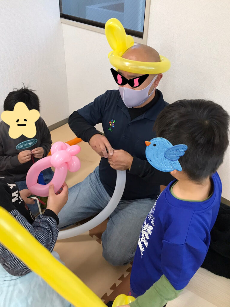 o1667222315040886341 768x1024 - toiro都筑ふれあいの丘★バルーンアート★