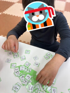 o0480064015085715599 225x300 - 3月１１日(金)　　 ☆　toiro伊勢原　☆　　文字探しゲーム　❕