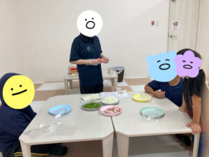 o2553191515171382739 300x225 - 2022.09.07 toiro相模原第２教室『ピザ作り』