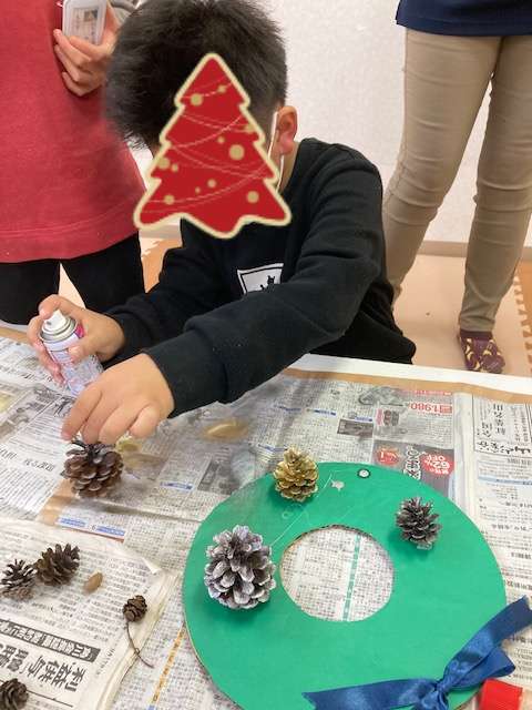 6c769e185f980e16fd9f669bae7c4628 2 - １２月　13日(火)　　 ☆　toiro伊勢原　☆　　クリスマスリースを作ろう￼