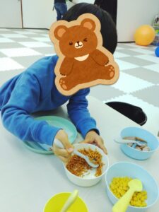 db1ab4d8596f931a7fa333a0990f95d6 4 225x300 - toiro向ヶ丘遊園　1月17日　お餅ピザを食べよう￼