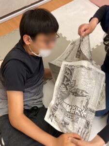 t 137 225x300 - 6月14日（水）☆toiro西谷☆『新聞紙あそび』