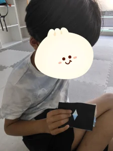 t 1 225x300 - Toiro本牧　セロファンステンドグラス