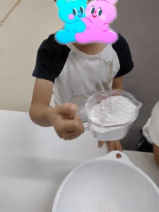 t 12 225x300 - 9月14日＊toiro小田栄　第2教室　もちもち触感の白玉だんごを作って食べよう！￼
