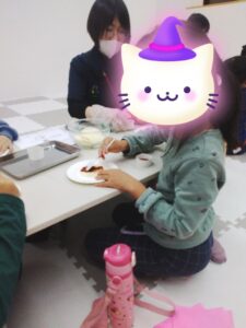 t 154 225x300 - toiro宮前平　11月16日(水)　餃子の皮でピザづくり☆