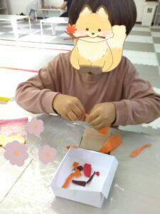 t 78 225x300 - 11月9日(木)　toiro向ヶ丘遊園 ☆みのむしづくり☆