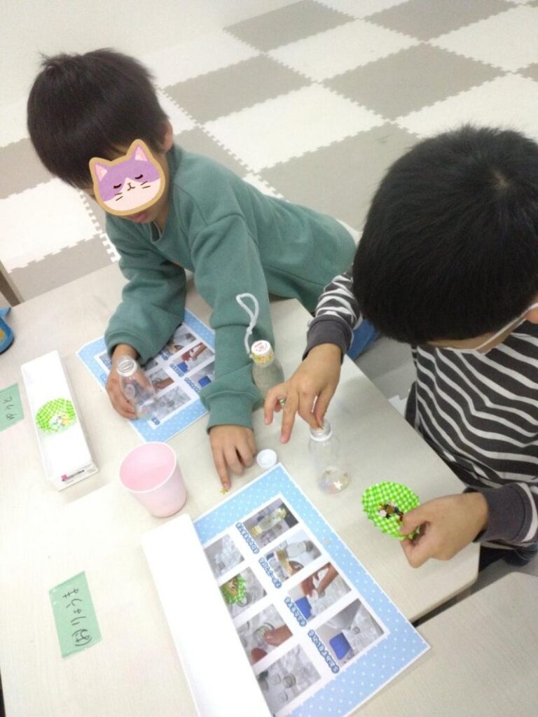 t 177 768x1024 - toiro宮前平12月21日☆センサリーボトル作り☆