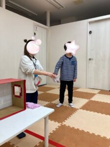 t 241 225x300 - ♧toiro日吉♧　1月24日(木)【箱の中身はなんだろな？】￼
