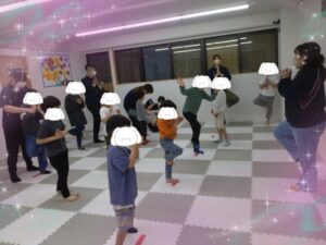 t 130 300x225 - ☆toiro宮前平5／2 ☆ヨガでリラックス！