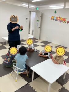 t 27 225x300 - 2024年6月14日　toiroかしわ台②　☆壁面制作☆￼