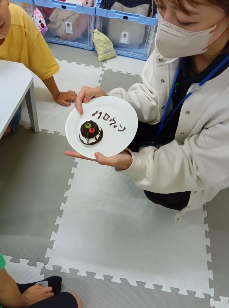 t 65 759x1024 - 10/4 toiro溝の口 第1教室 「ハロウィンケーキづくり」