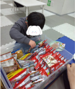 6218730225cc7b8d6c01d291c570b60f 253x300 - toiro開成　第２教室　お菓子屋さん！