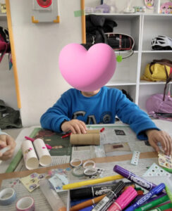 7cad1c8b5eb7ec9ae56f1d7075514bf6 244x300 - 2025年3月17日　toiro本牧【トイレットペーパー双眼鏡作り】