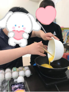 8c583d88104b563bc5fda74f7543fe92 224x300 - トイロ新吉田☆2025.05.07☆オムライス作り♪