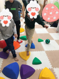 4f3c34cd7e4d1f8a4cd59d943216fcbf 225x300 - トイロ新吉田⭐︎感覚統合遊び☆2025.11.6☆
