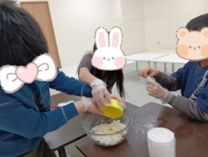4b0ff5c5ad989756bd87a28c3df2f140 300x226 - ☆toiro鶴見☆たくあんづくり