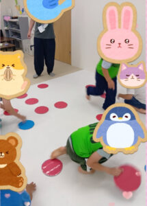 0daca5a0ef5700ce3d2e43601e0f58d0 215x300 - トイロ東海大学前　6月19日　☆赤青オセロゲーム☆
