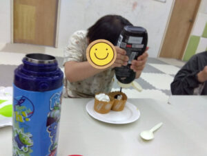 a353d75fb480df8ecb40868502438e9e 300x227 - ☆トイロ宮前平6/3☆『プリンケーキ作り』