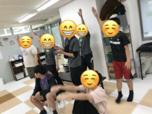 cabf4e35e1441015a50b456fb34522d0 300x225 - 逆ジェスチャーゲーム☆toiro仲町台☆