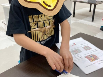 3月17日 toiroかしわ台 ☆牛乳パックブーメランを作ろう!☆ o0480064015088891970 400x300 - 3月17日 toiroかしわ台 ☆牛乳パックブーメランを作ろう!☆