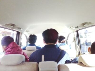 toiro二宮 1月4日(水)「初詣」と「絵馬作り」 53fbb70fb2525eb326595e70948524a7 400x300 - toiro二宮 1月4日(水)「初詣」と「絵馬作り」