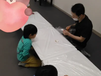 t 15 400x300 - 4月21日＊toiro小田栄　第二教室　吹いて回るコマづくり！￼