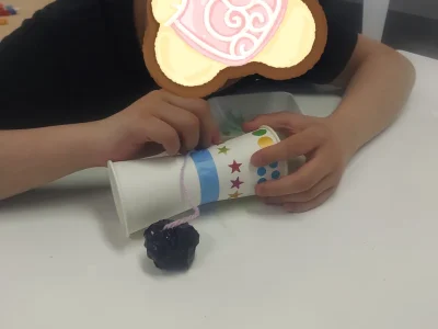 t 17 400x300 - ＊toiroすすき野＊　『紙コップけん玉作り』