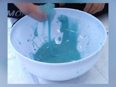 t 185 400x300 - 5月25日(木)toiro本厚木♪スライム作り