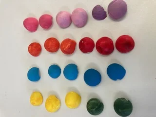 4月28日(金)toiro伊勢原 卵の殻でモザイクアート t - 4月28日(金)toiro伊勢原 卵の殻でモザイクアート