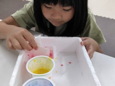 8月7日*toiro小田栄 第2教室 海の壁面作り t 51 400x300 - 8月7日*toiro小田栄 第2教室 海の壁面作り