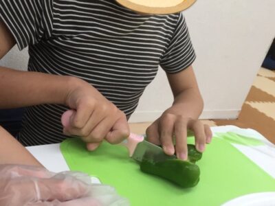 2023/10/30☆toiro百合ヶ丘☆ピーマンの肉詰めづくり t 243 400x300 - 2023/10/30☆toiro百合ヶ丘☆ピーマンの肉詰めづくり