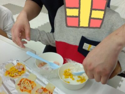 12月25日(月)『クリスマスパーティー』 t 240 400x300 - 12月25日(月)『クリスマスパーティー』