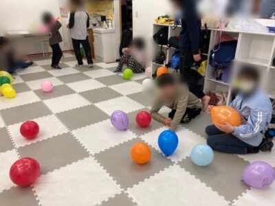 t 230 400x300 - 2月24日(土)☆toiro西谷☆『風船あそび♫』