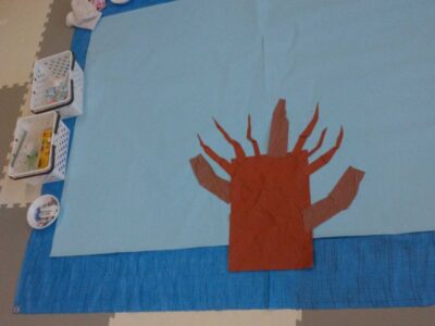 3月17日 (日)★toiro根岸★ 壁面制作 桜の木を作ろう!! t 183 400x300 - 3月17日 (日)★toiro根岸★ 壁面制作 桜の木を作ろう!!