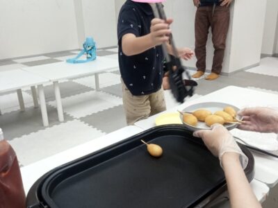 9月21日【toiro開成 第2教室】アメリカンドッグ作り&避難訓練 t 171 400x300 - 9月21日【toiro開成 第2教室】アメリカンドッグ作り&避難訓練