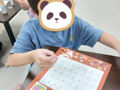 ☆toiro長後☆ 9月25日(水)【カレンダー作り】 t 194 400x300 - ☆toiro長後☆ 9月25日(水)【カレンダー作り】