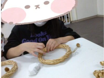 471f13e60f6586cf6ee45e0817b35461 400x300 - 10月25日＊toiro小田栄　第1教室　秋のリース作りと公園遊び
