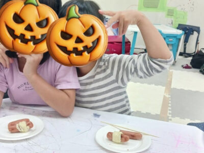 1b5fbaf5aabf1e74676c70ca31670a3e 400x300 - 10月22日　ウインナーミイラ作り　toiro川崎