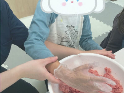 2024年11月16日(土)☆toiro百合ヶ丘第一教室☆ハンバーグを作ろう!! 938e5d8fa94bb0c8d66d4ee72b318bc2 400x300 - 2024年11月16日(土)☆toiro百合ヶ丘第一教室☆ハンバーグを作ろう!!