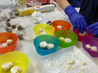 ◎1月25日(土) toiro東戸塚◎スノーボールクッキー作り 292e72e763440fbbeafa6a7b9173a368 400x300 - ◎1月25日(土) toiro東戸塚◎スノーボールクッキー作り
