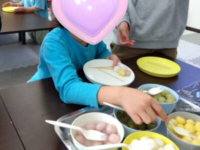 f64822516a065cefd897288db0b4e95b 400x300 - 3月20日(木)toiro向ヶ丘遊園　三色団子づくり