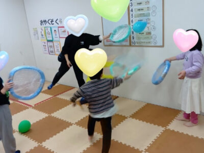 ♧toiro日吉♧ 4月5日(土) 風船遊び 34bfcf3f9a7d7ad473cc7881ff6f933d 400x300 - ♧toiro日吉♧ 4月5日(土) 風船遊び