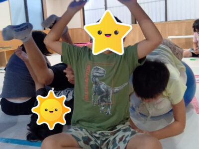 ♪2025年8月5日 toiro鴨居 ブルーシートを使って遊ぼう♪ 263b69ecd22ff17f8897fe149efe300a 400x300 - ♪2025年8月5日 toiro鴨居 ブルーシートを使って遊ぼう♪