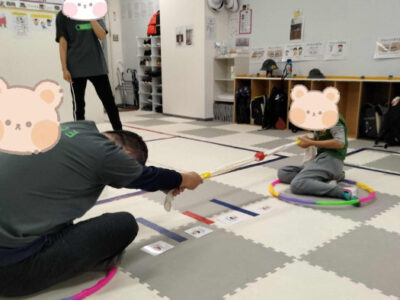 toiro湘南台教室 10月15日(水) ☆指と腕の動き~タオル綱引きゲーム~☆ 42a4f96412ad9fafe90b34c2c2602fc4 400x300 - toiro湘南台教室 10月15日(水) ☆指と腕の動き~タオル綱引きゲーム~☆