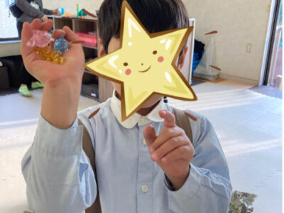 6c86388e318b37d3f79b6a5299387098 400x300 - トイロ大津　12月8日　★新聞紙遊び★