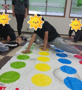 トイロ向ヶ丘遊園 ツイスターゲーム 58a29b3980f9d22b80ef5abea1596ac0 272x300 - トイロ向ヶ丘遊園 ツイスターゲーム