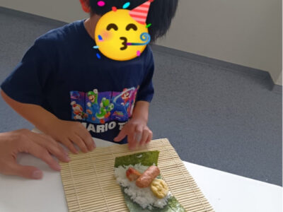 2026年6月22日(月)『トイロお寿司屋さん』〈トイロ柿生〉 7160331a98a35a4edb0ce3943b36c27f 400x300 - 2026年6月22日(月)『トイロお寿司屋さん』〈トイロ柿生〉
