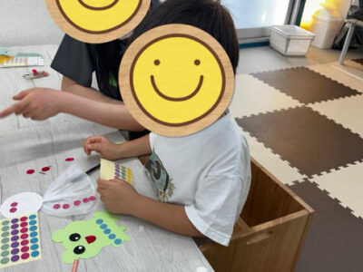 ◎6月1日(月)トイロ東戸塚◎6月壁面工作 e67493c095ccc2e657c34f5ef82e77aa 400x300 - ◎6月1日(月)トイロ東戸塚◎6月壁面工作